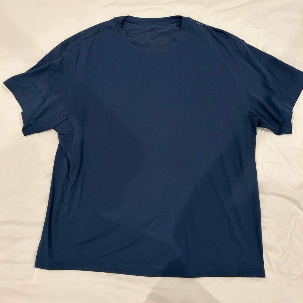 Lululemon - Blue T-shirt - Size L